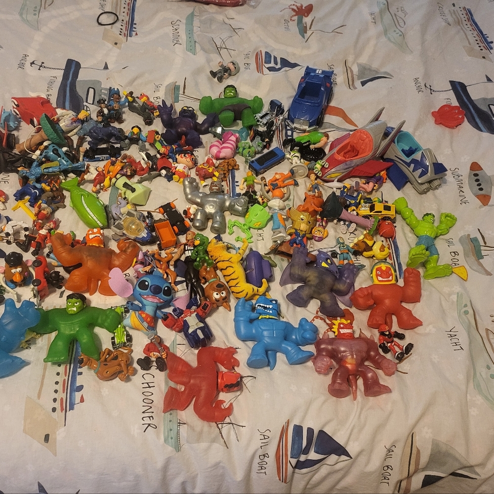 Huge Lot of Toys Figurines like Heroes of Goo Jit Zu